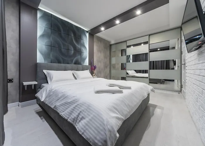 Luxrent Apartments On Lesi Ukrainki - Kiev