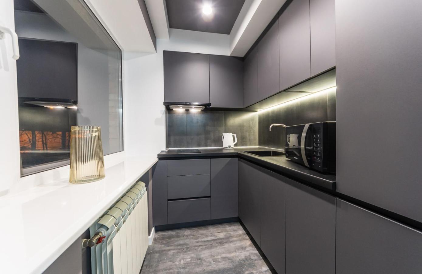公寓 Luxrent On Lesi Ukrainki - Kiev