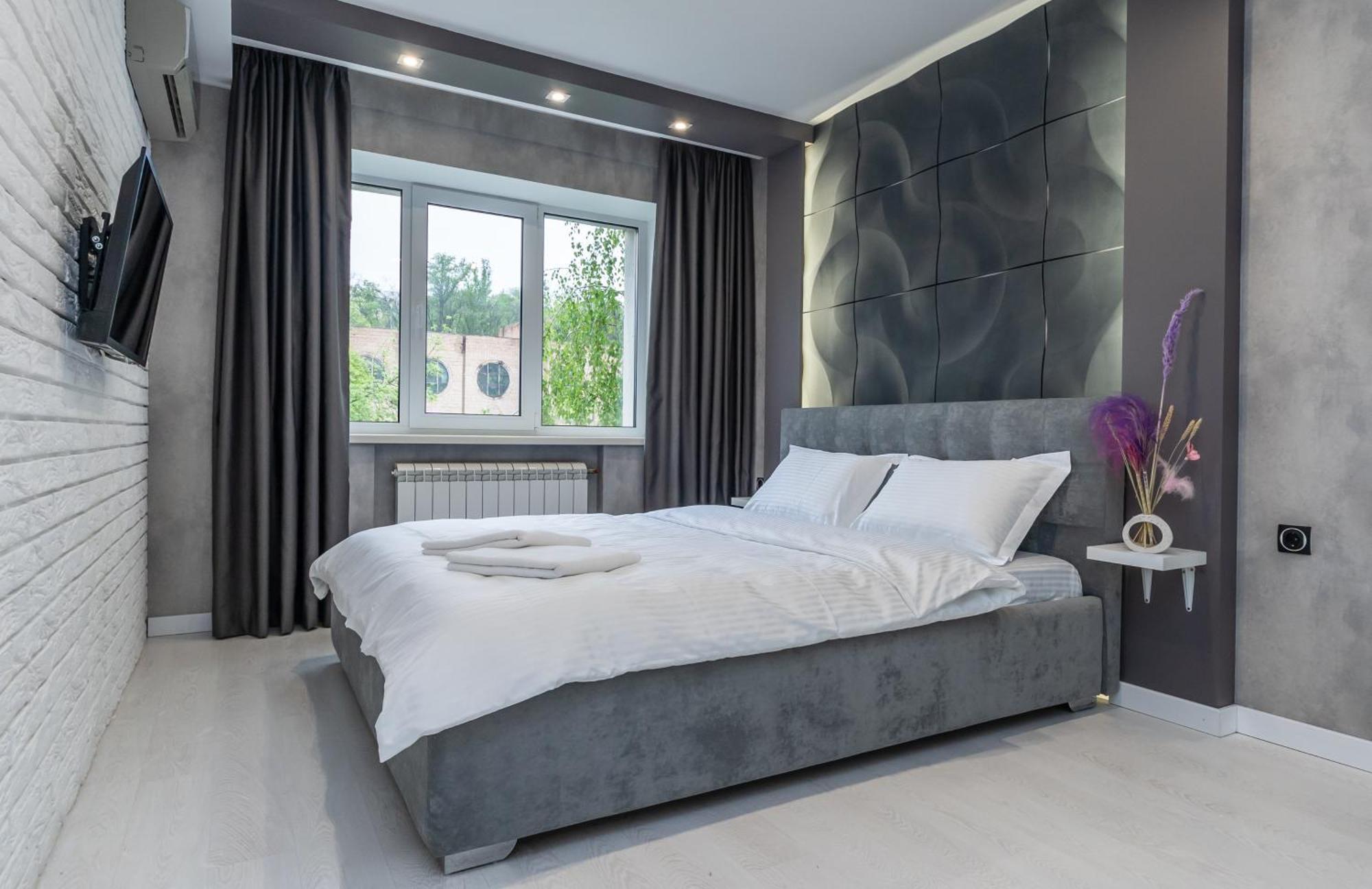 公寓 Luxrent On Lesi Ukrainki - Kiev