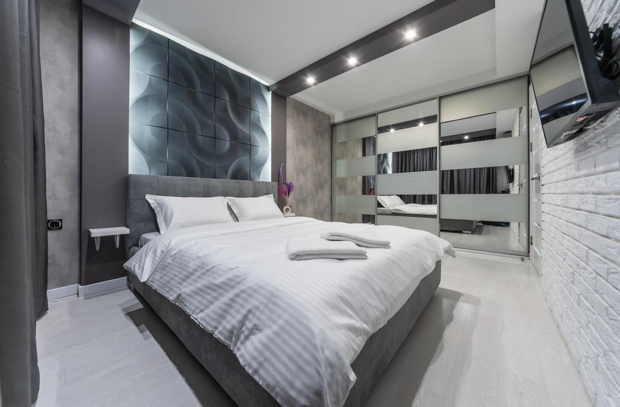 公寓 Luxrent On Lesi Ukrainki - *